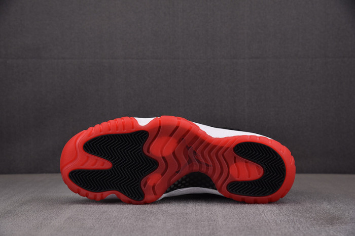 Air Jordan 11 Low "Bred" 2025 FV5104-006