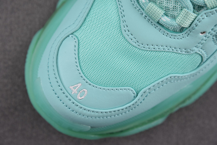 BLCG SNEAKER TRIPLE.S.