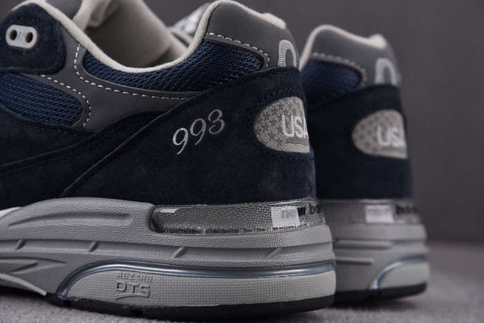 New Balance MR993NV