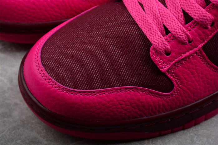 Nike Dunk Low Valentine