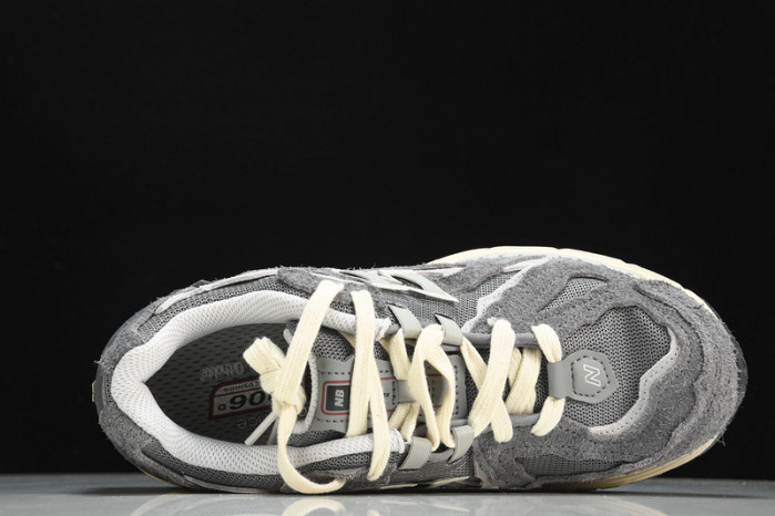 New Balance M1906DA
