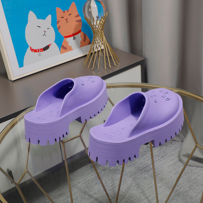 Gvc*1 SANDAL