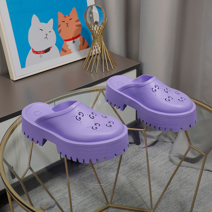 Gvc*1 SANDAL