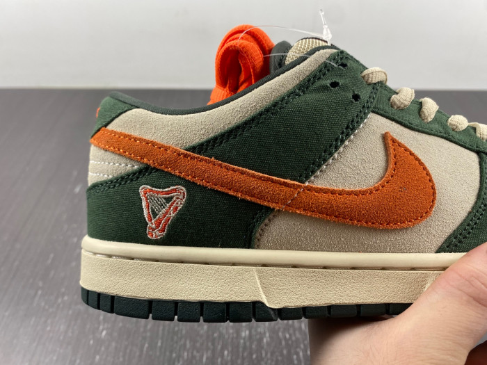 Nike SB Dunk Low Eire - 304292-185