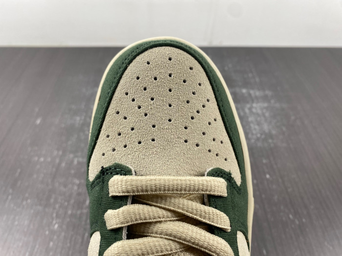 Nike SB Dunk Low Eire - 304292-185