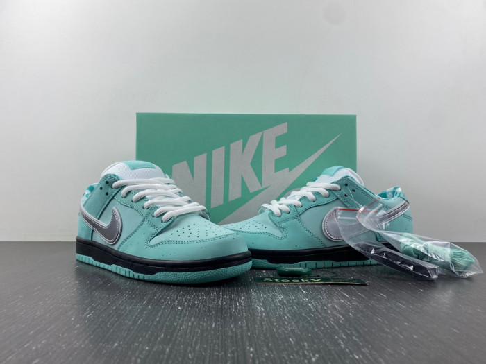 CONCEPTS X T*f*ny CO. X NIKE SB DUNK LOW BV1310-402