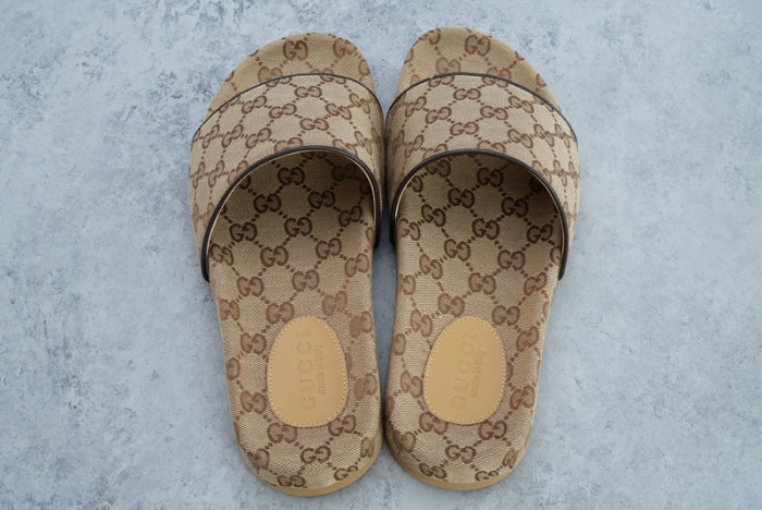 Gvc*1 SANDAL