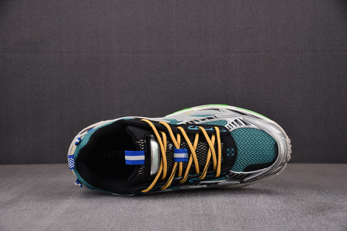 Off-White c/o Virgil Abloh