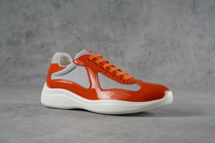Pra*a sneaker