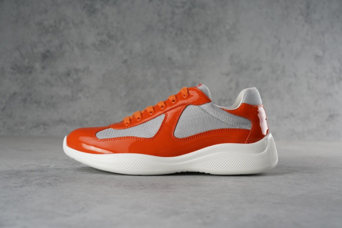 Pra*a sneaker