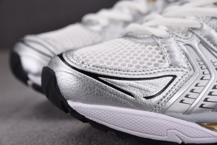 As1cs GEL KAYANO 14 (SILVER / GOLD) 1201A019-102