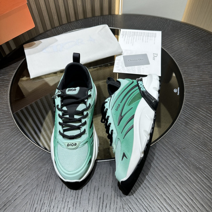 DIO* KAWS B33 SNEAKER