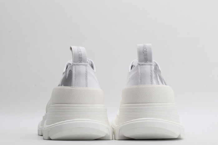 A1exa*der Mcqv*en Tread