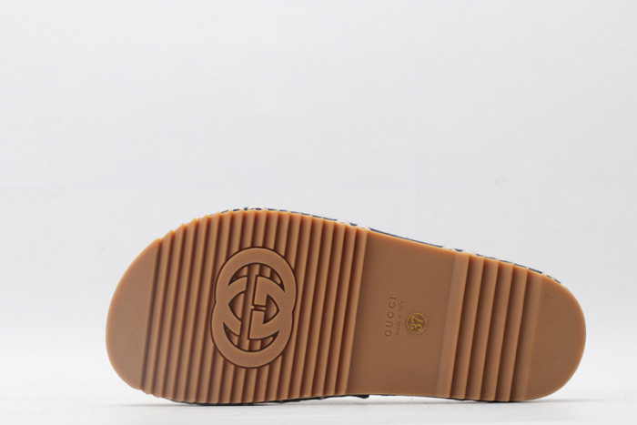 Gvc*1 SANDAL