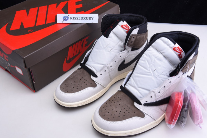 AIR JORDAN 1 RETRO HIGH TRAVIS SCOTT
