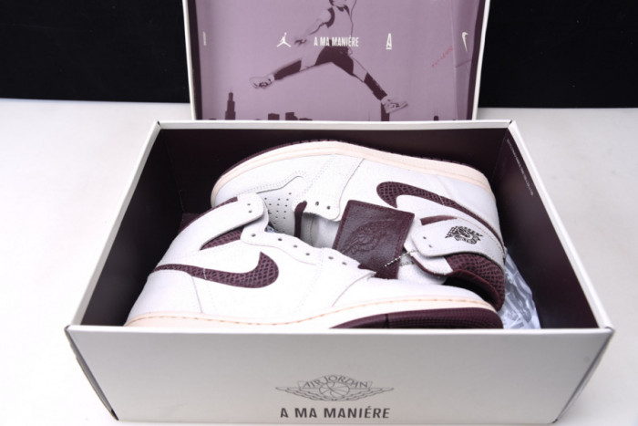A MA MANIERE X AIR JORDAN 1 HIGH OG DO7097-100