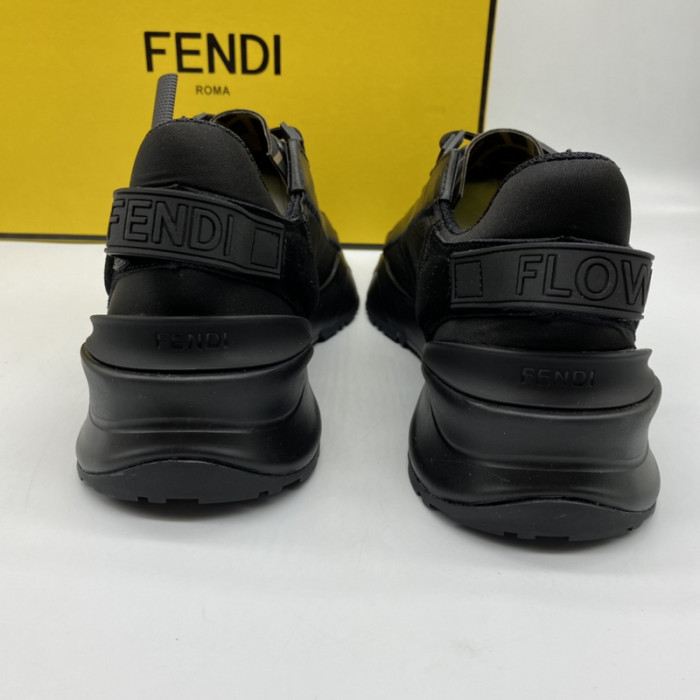 F**di SNEAKER