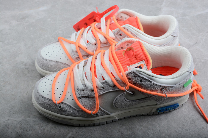 DUNK LOW 