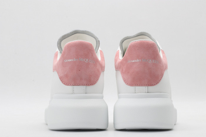 A1exa*der Mcqv*en OVERSIZED