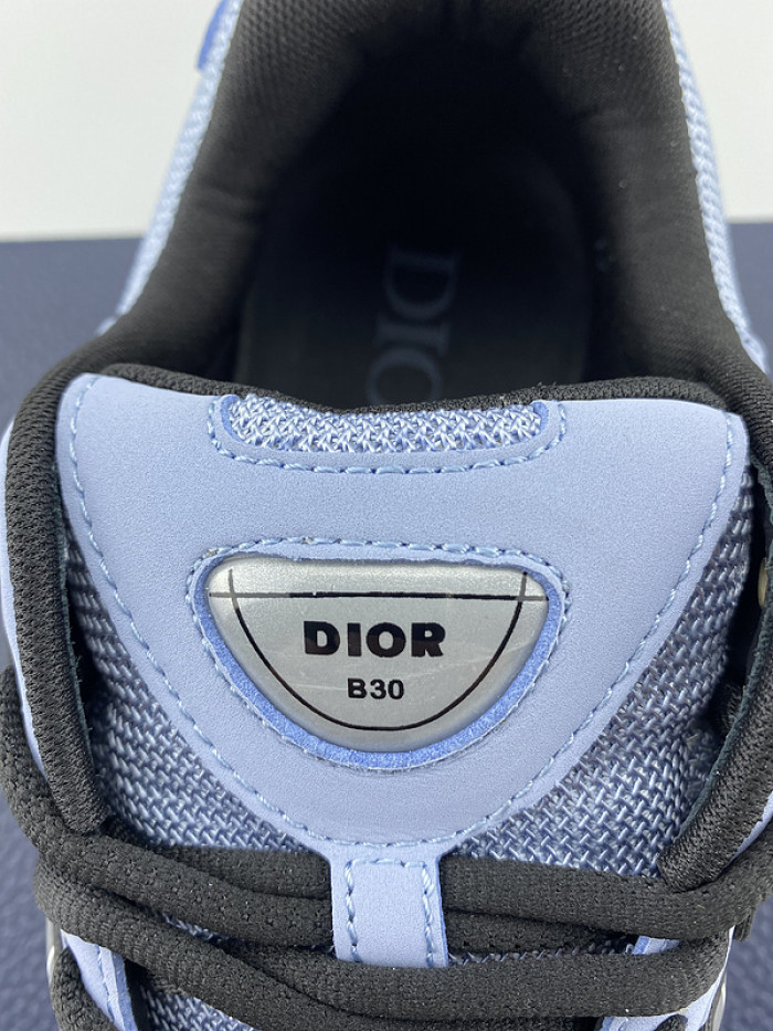 DIO B30 LowTop Sneaker