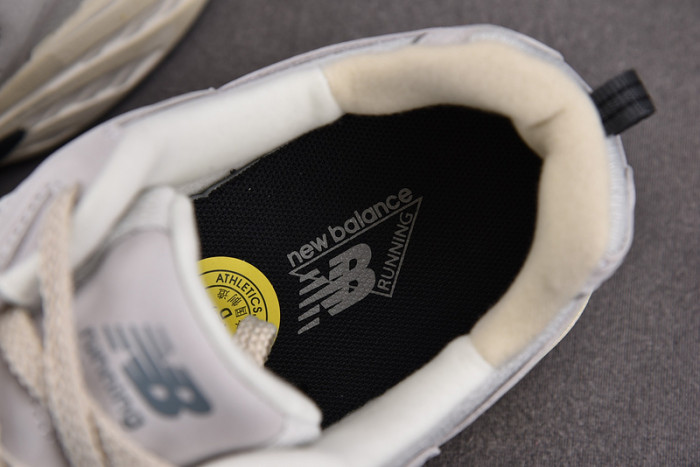 New Balance MR530DG