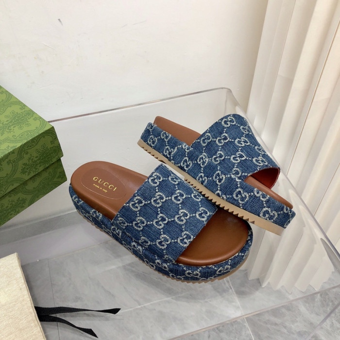 Gvc*1 SANDAL