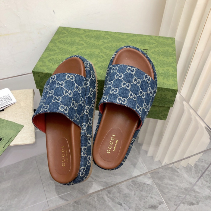 Gvc*1 SANDAL