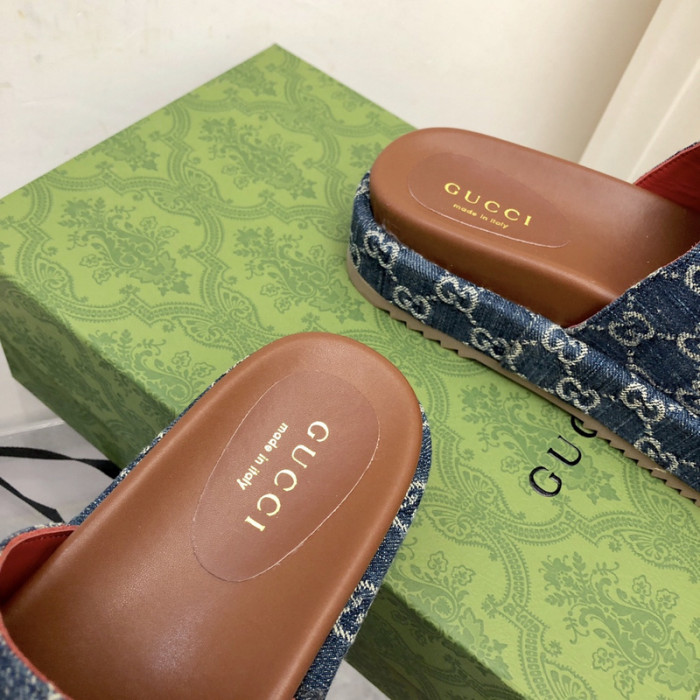 Gvc*1 SANDAL