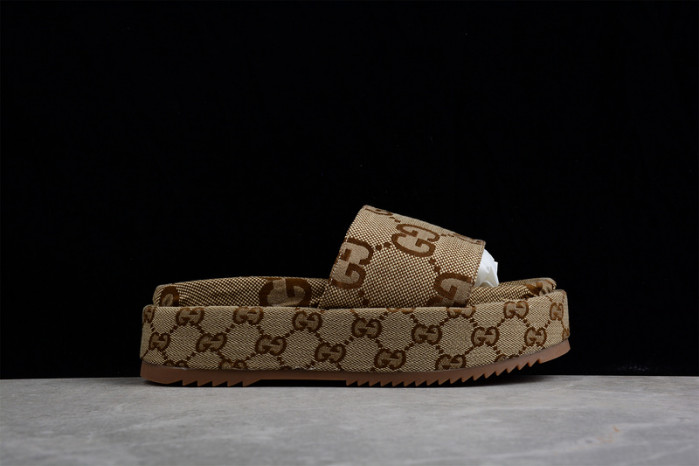 Gvc*1 SANDALS