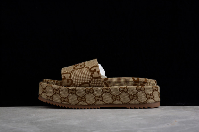 Gvc*1 SANDALS