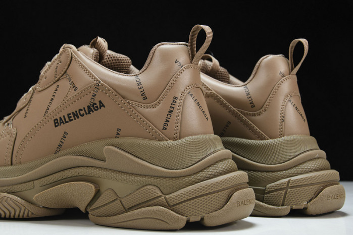 BLCG SNEAKER TRIPLE.S.