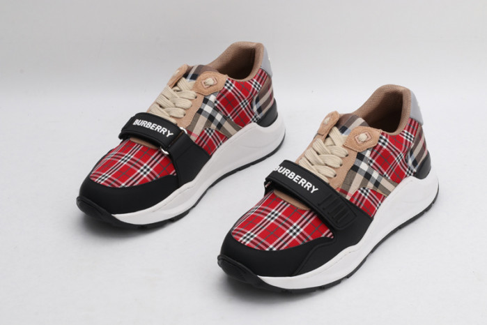 BUBERRY SNEAKER