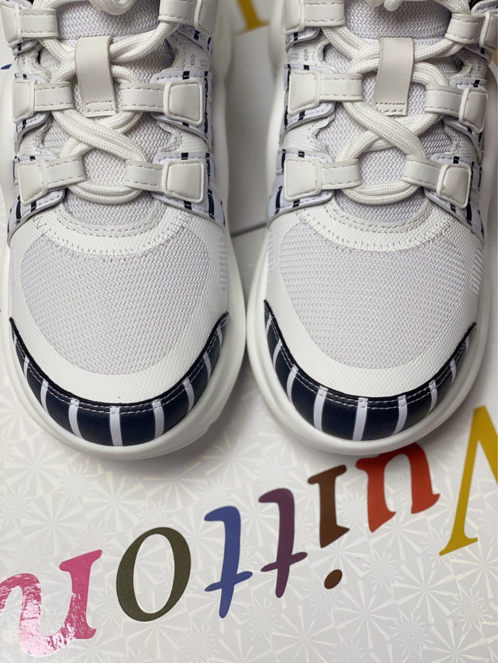 LO1_VTS ARCHLIGHT SNEAKER