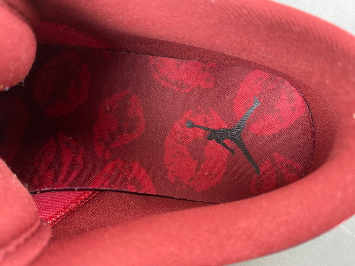 Air Jordan 1 Low SE Valentine