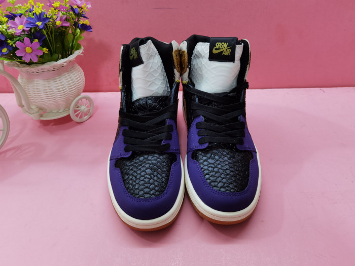 KOBE BRYANT X AIR JORDAN 1 HIGH OG BLACK-PURPLE 555088-171