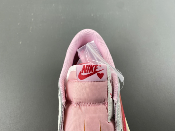 Travis Scott × AJ1 Low "Shy Pink" IQ7604-101