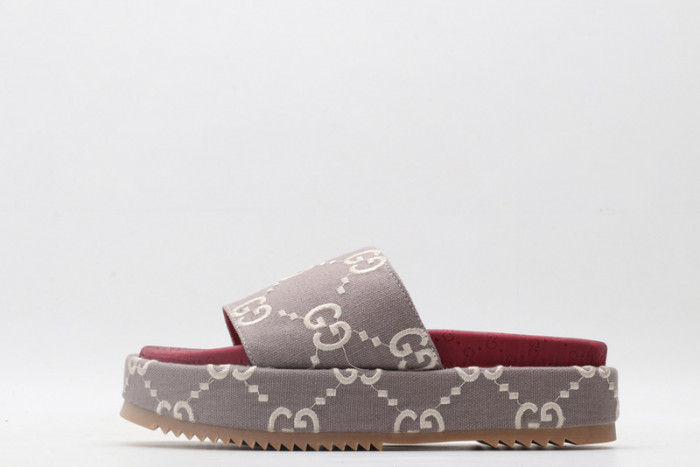 Gvc*1 SANDAL