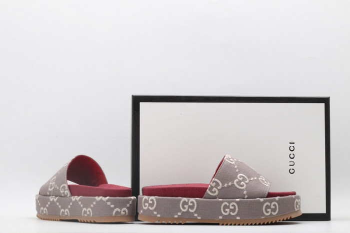Gvc*1 SANDAL