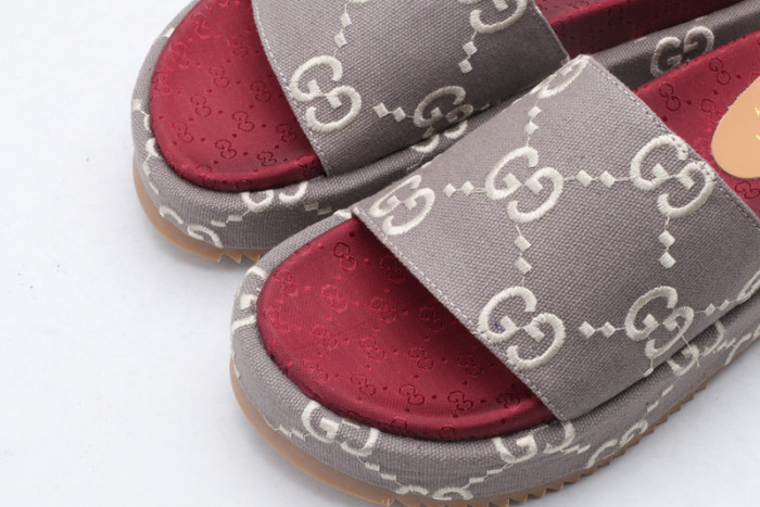 Gvc*1 SANDAL