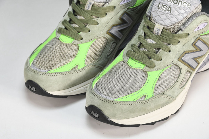 New Balance M990PP3