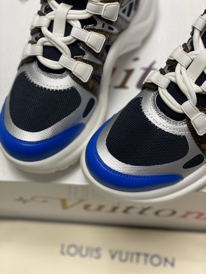 LO1_VTS ARCHLIGHT SNEAKER