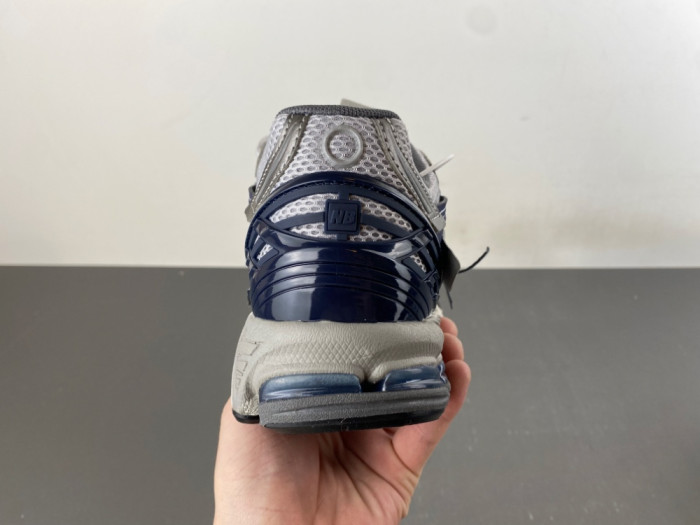 new Ba1an*e 1906a graphite magic blue u19064f6