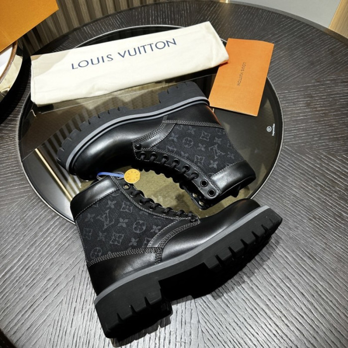 LO1_VTS BOOTS
