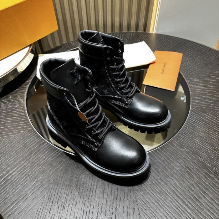 LO1_VTS BOOTS