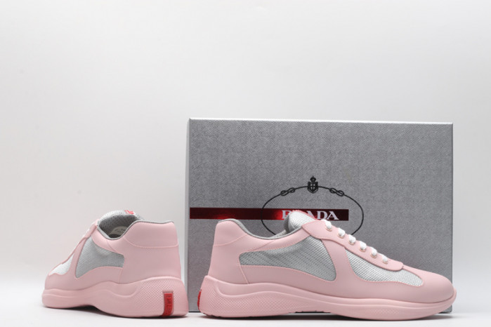 Pra*a sneaker
