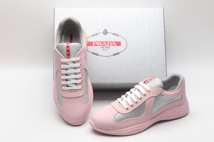 Pra*a sneaker