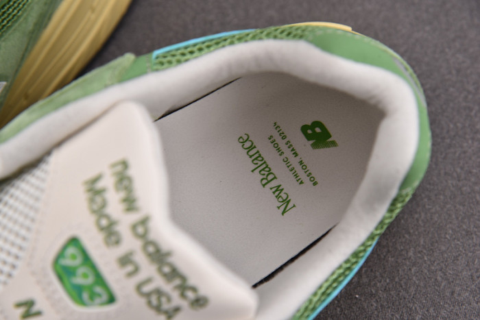 NEW BALANCE 993 "CHIVE" U993GW