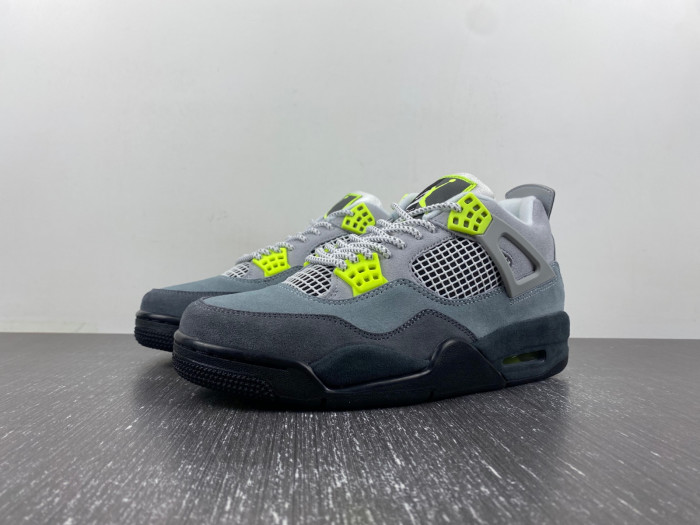 Air Jordan 4 Retro SE 