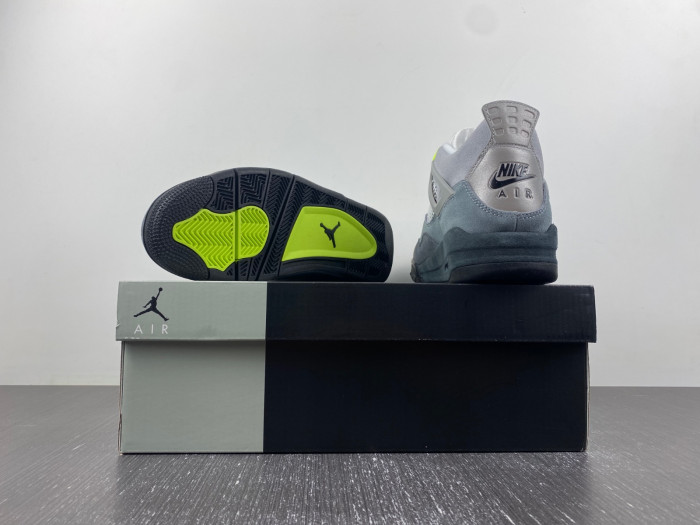 Air Jordan 4 Retro SE 