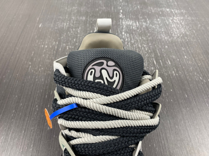 LO1_VTS SNEAKER